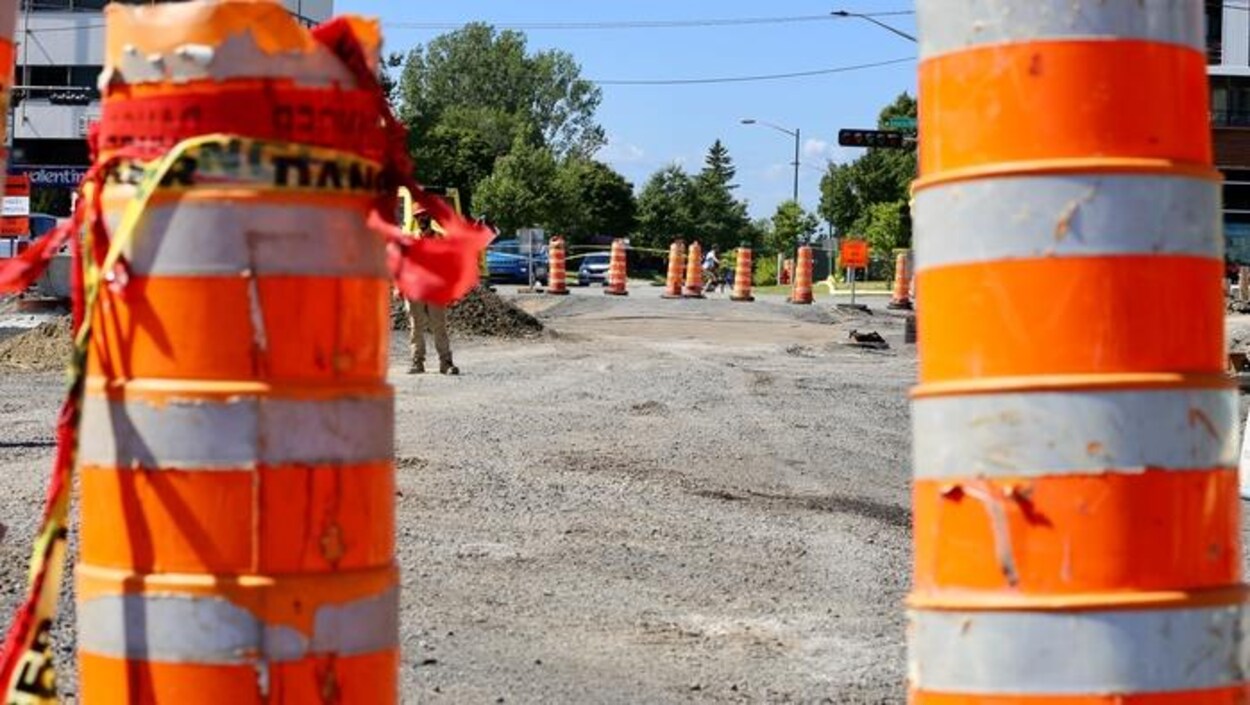 Des travaux sur la route de l'Église à Québec.
