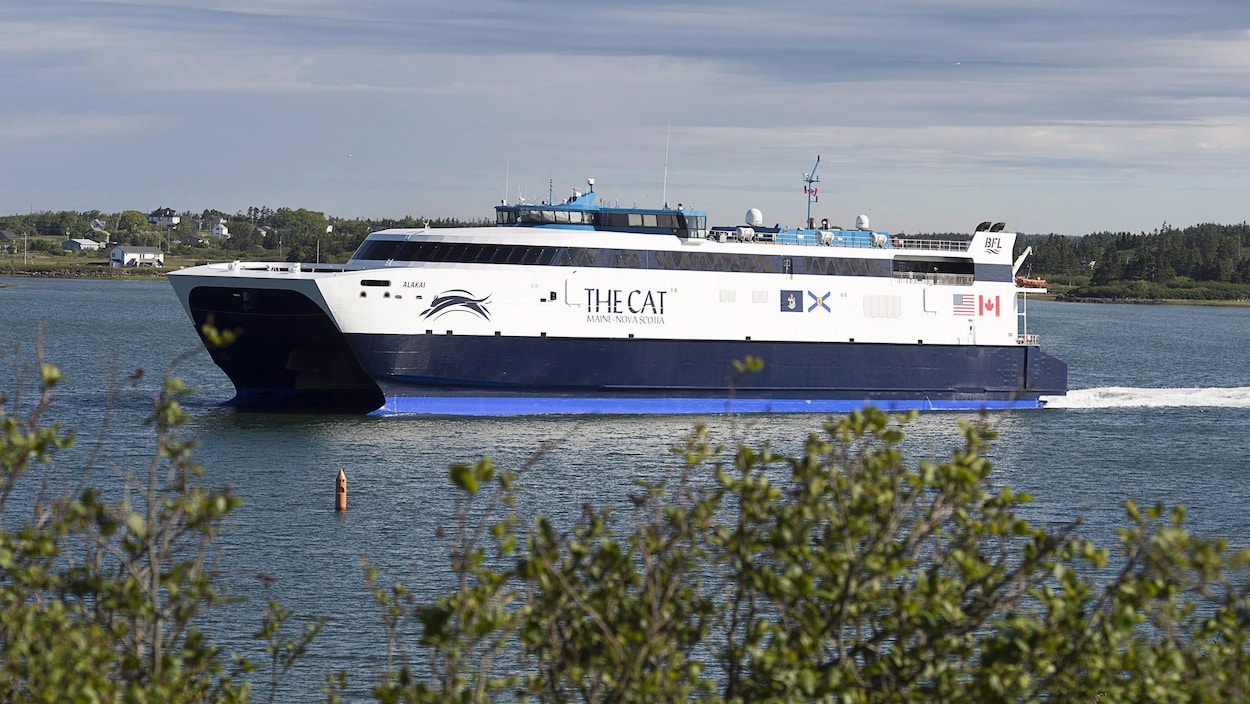 Le traversier sur l'eau à Yarmouth.