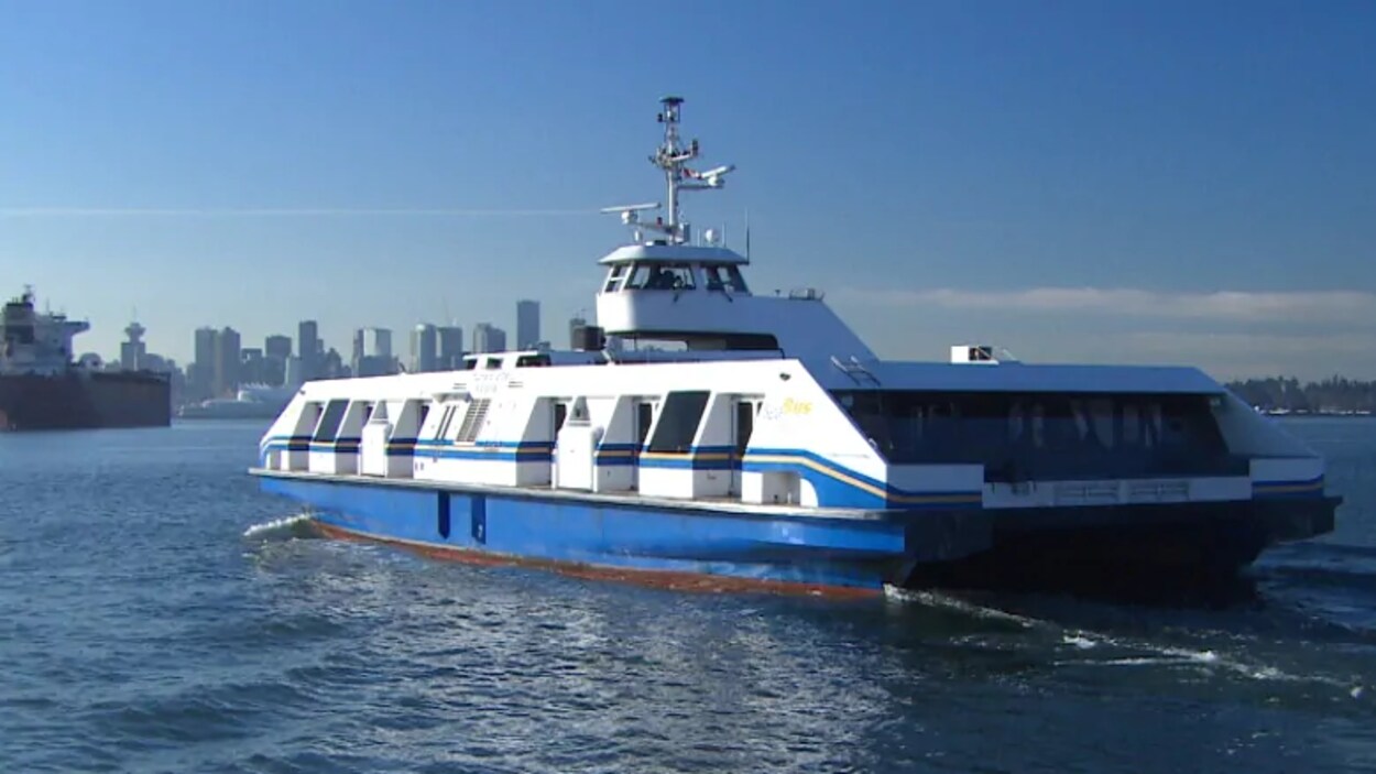 Un traversier entre Vancouver et la rive nord.