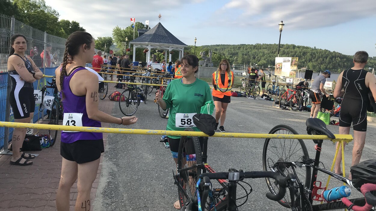 Des participants au 12e Triathlon de Ville-Marie au Témiscamingue.
