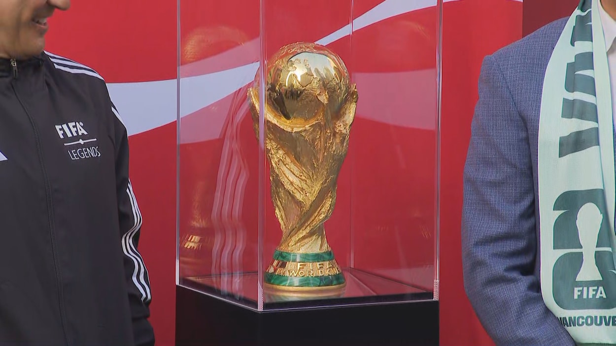 Le trophée de la Coupe du monde à Vancouver