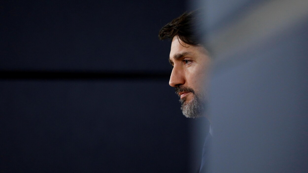 Justin Trudeau vu de profil.
