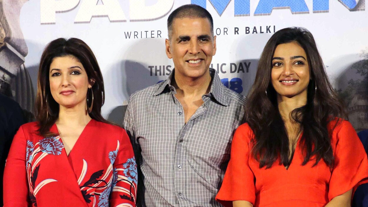 Les vedettes de Bollywood Twinkle Khanna, son mari Akshay Kumar et Radhika Apte Les vedettes de Bollywood Twinkle Khanna, son mari Akshay Kumar et Radhika Apte