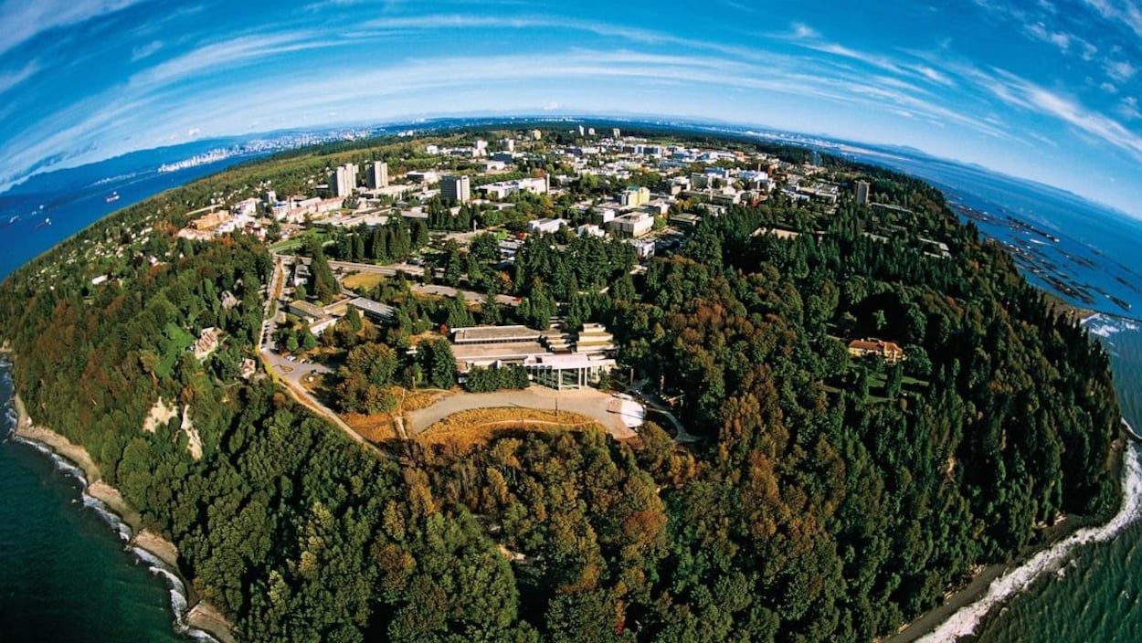 Une vue aérienne du campus de l'Université de la Colombie-Britannique à Vancouver