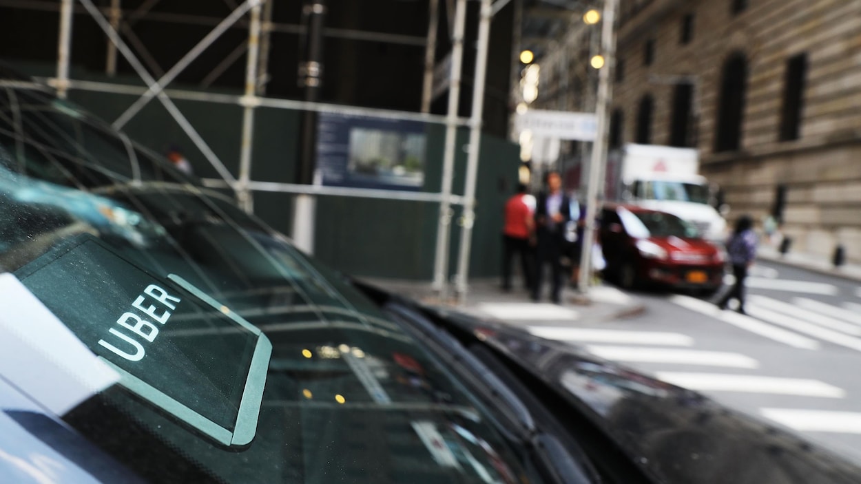 Un véhicule Uber dans les rues de New York Un véhicule Uber dans les rues de New York