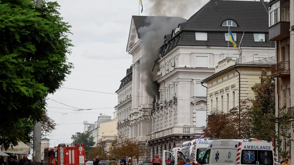 Un drone russe frappe le QG du Service de sécurité à Kiev
