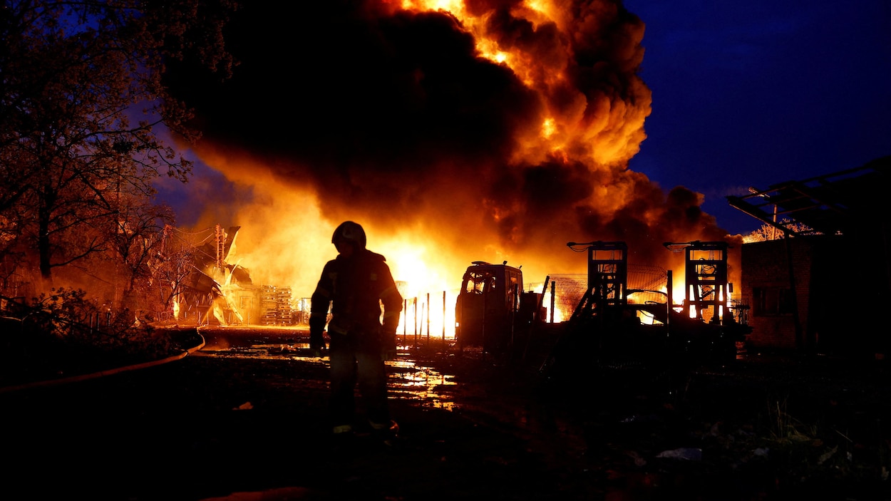 Au moins 14 morts dans des frappes russes en Ukraine