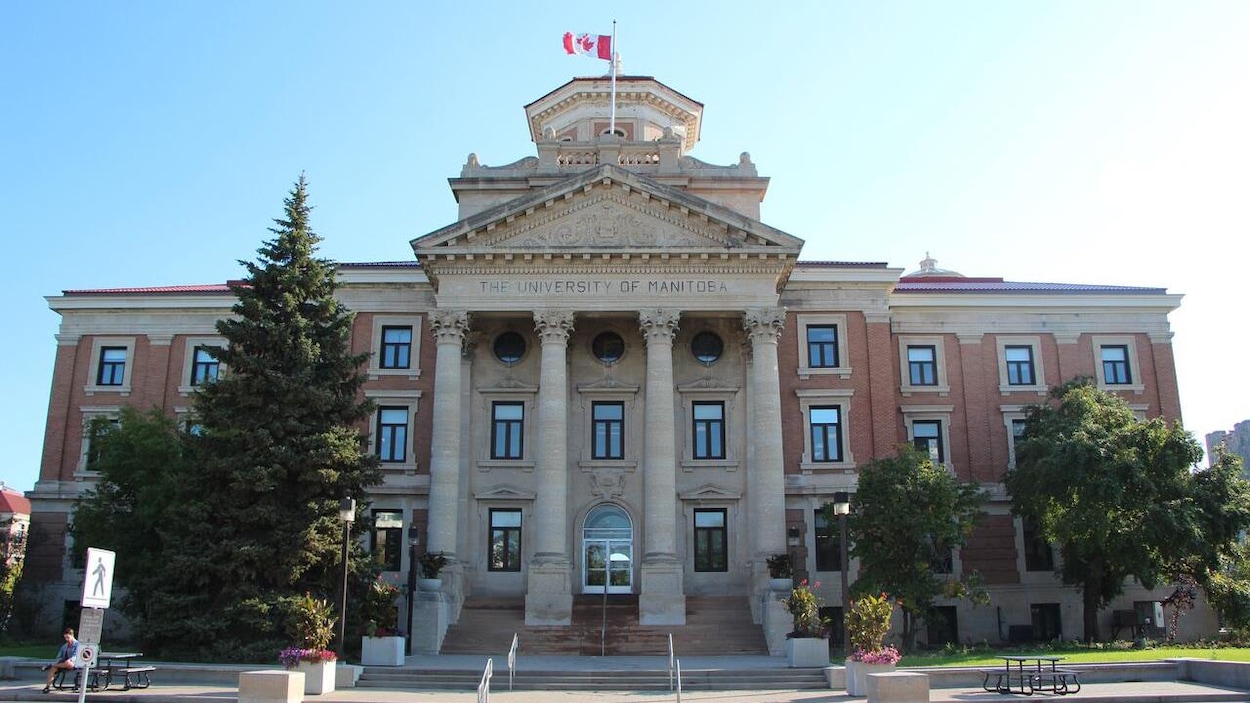 Le Manitoba permet aux universités d’augmenter les droits de scolarité jusqu’à 4 %