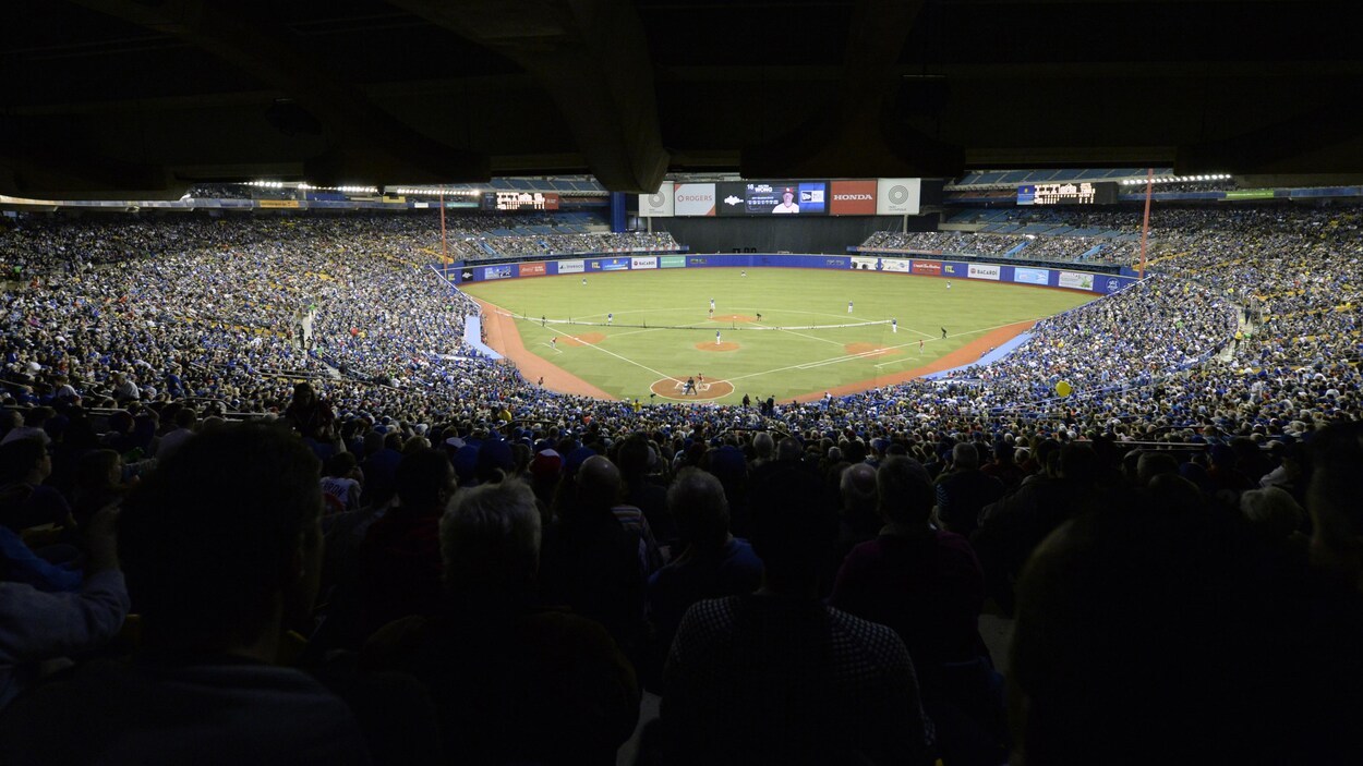 Le stade est plein.