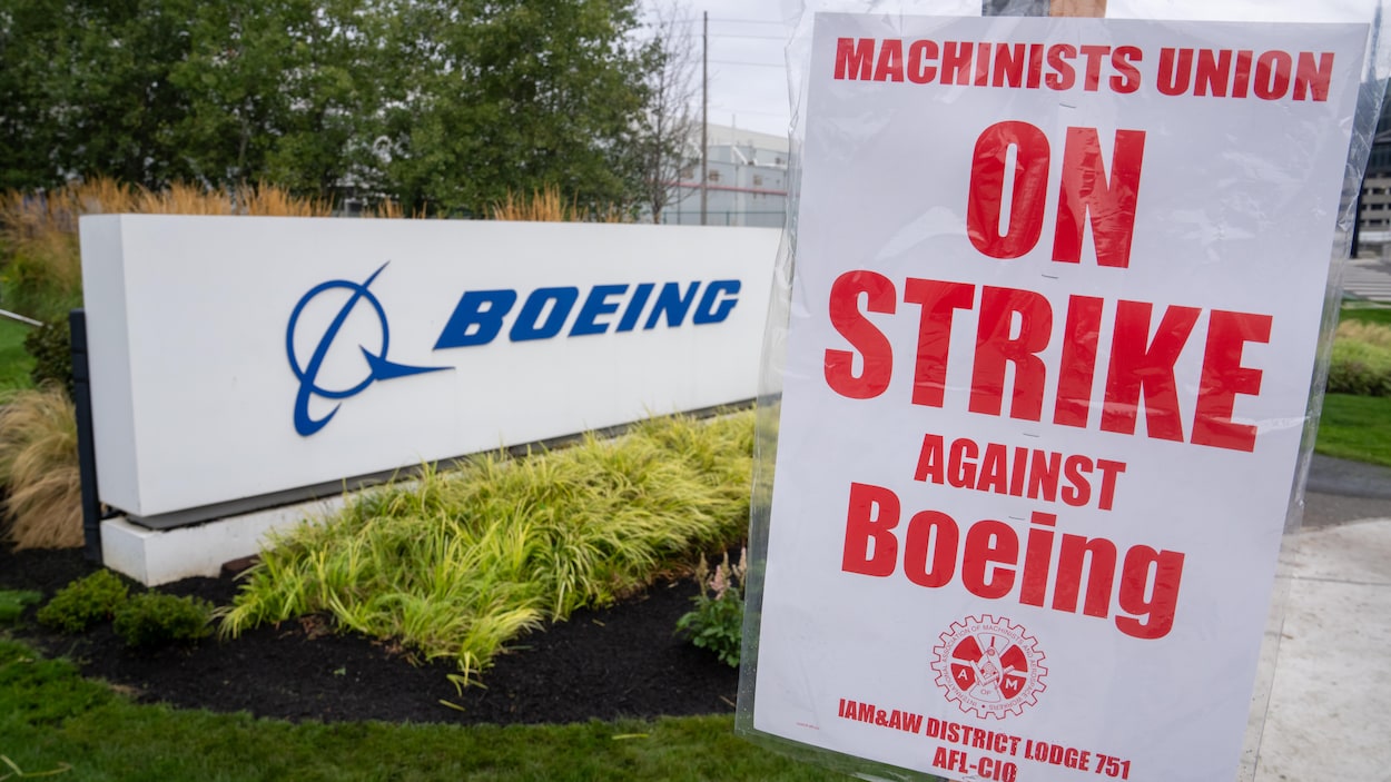 Boeing makes layoffs in the United States