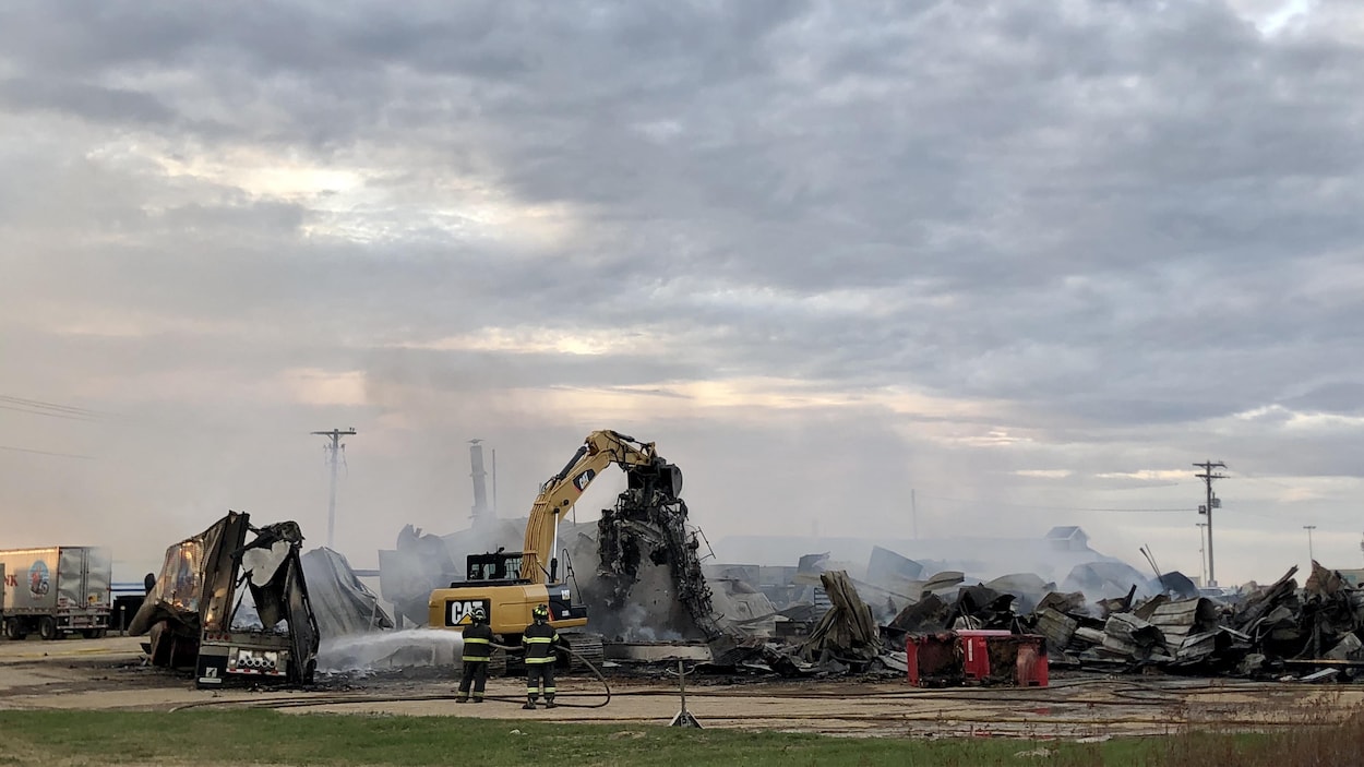 Ce qu’il reste de l’usine Pêcheries de Chez-Nous Ltée, après l'incendie du 21 mai 2020.