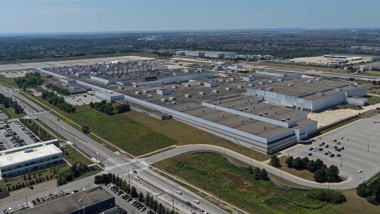 Des véhicules chinois assemblés à l’usine Stellantis de Brampton?