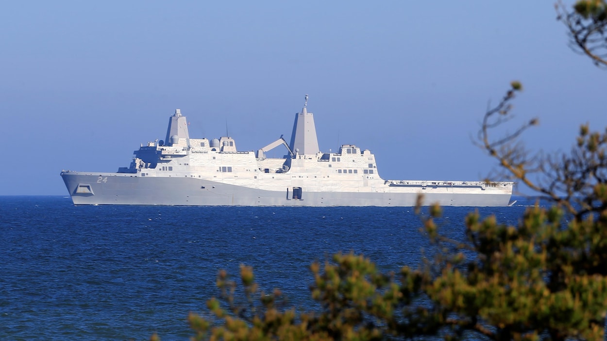 Le navire de guerre USS Arlington