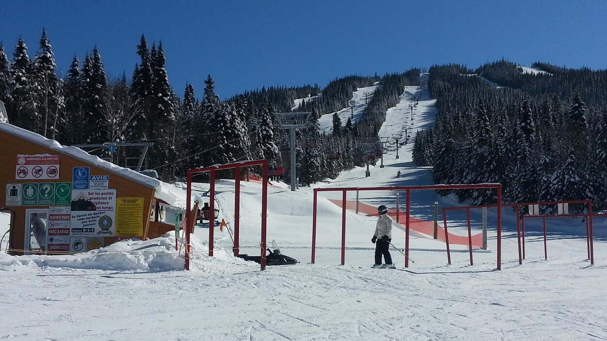 Des pentes du centre de ski.