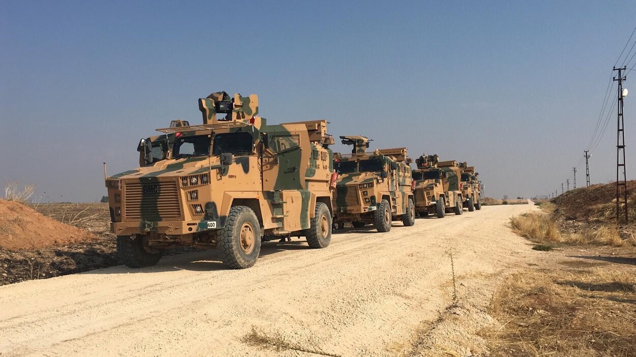 Convoi de véhicules militaires turcs.