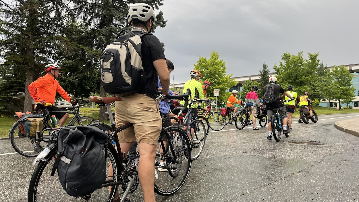 Pour éviter un autre mort, des cyclistes revendiquent de meilleures pistes cyclables