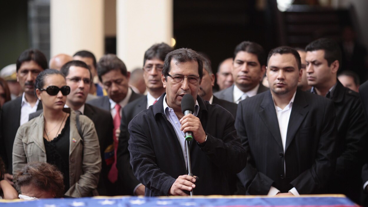 Adan Chavez lors des funérailles de son frère Hugo, ex-président du Venezuela