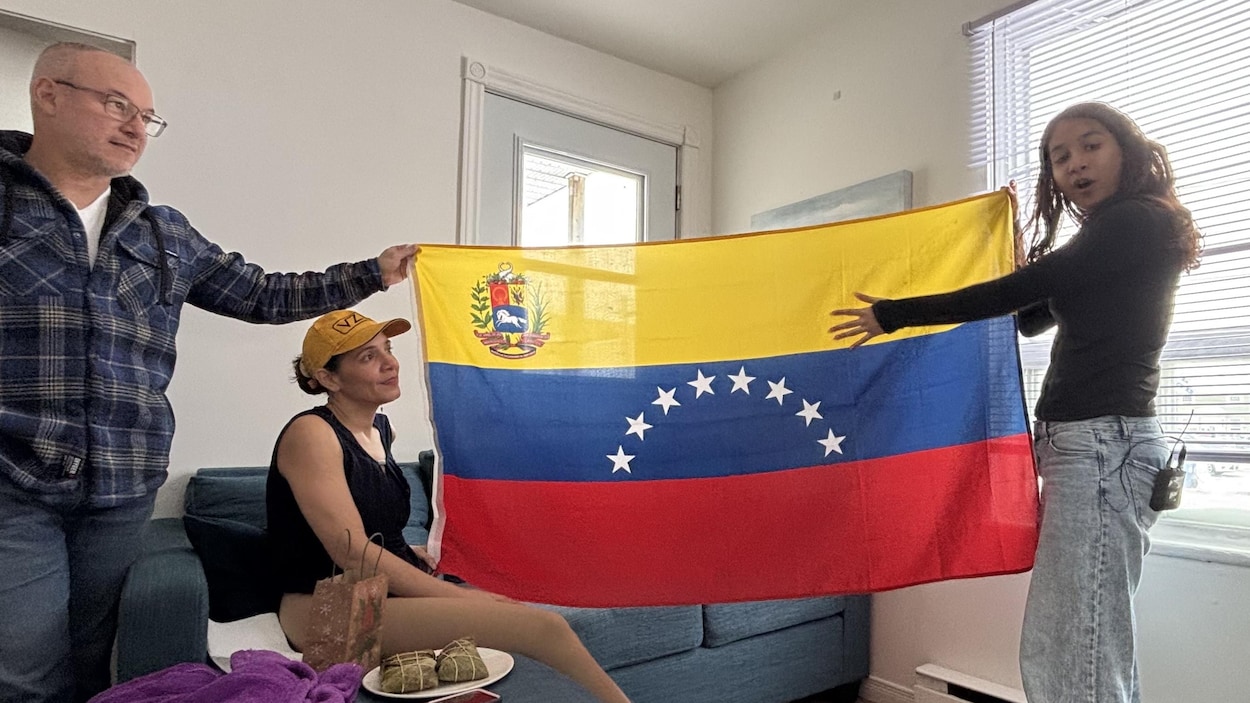 Des Vénézuéliens d’origine « célèbrent » la capture de Maduro, à Saguenay