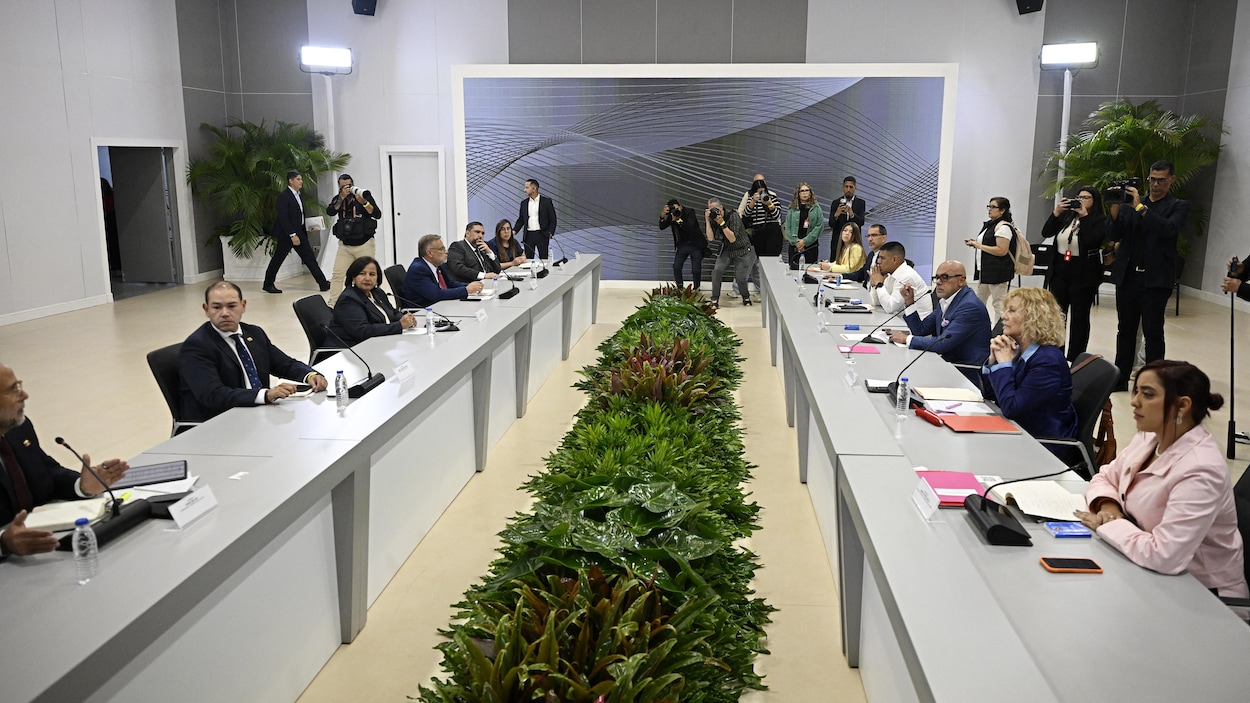 Venezuela : le pouvoir et l’opposition amorcent un dialogue en vue d’une transition