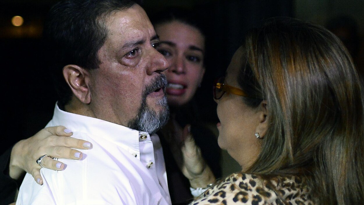 Edgar Zambrano entouré de ses proches.