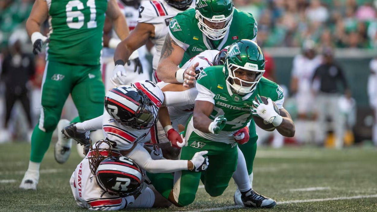 Les Roughriders enfoncent les Rouge et Noir avec une victoire de 42-20