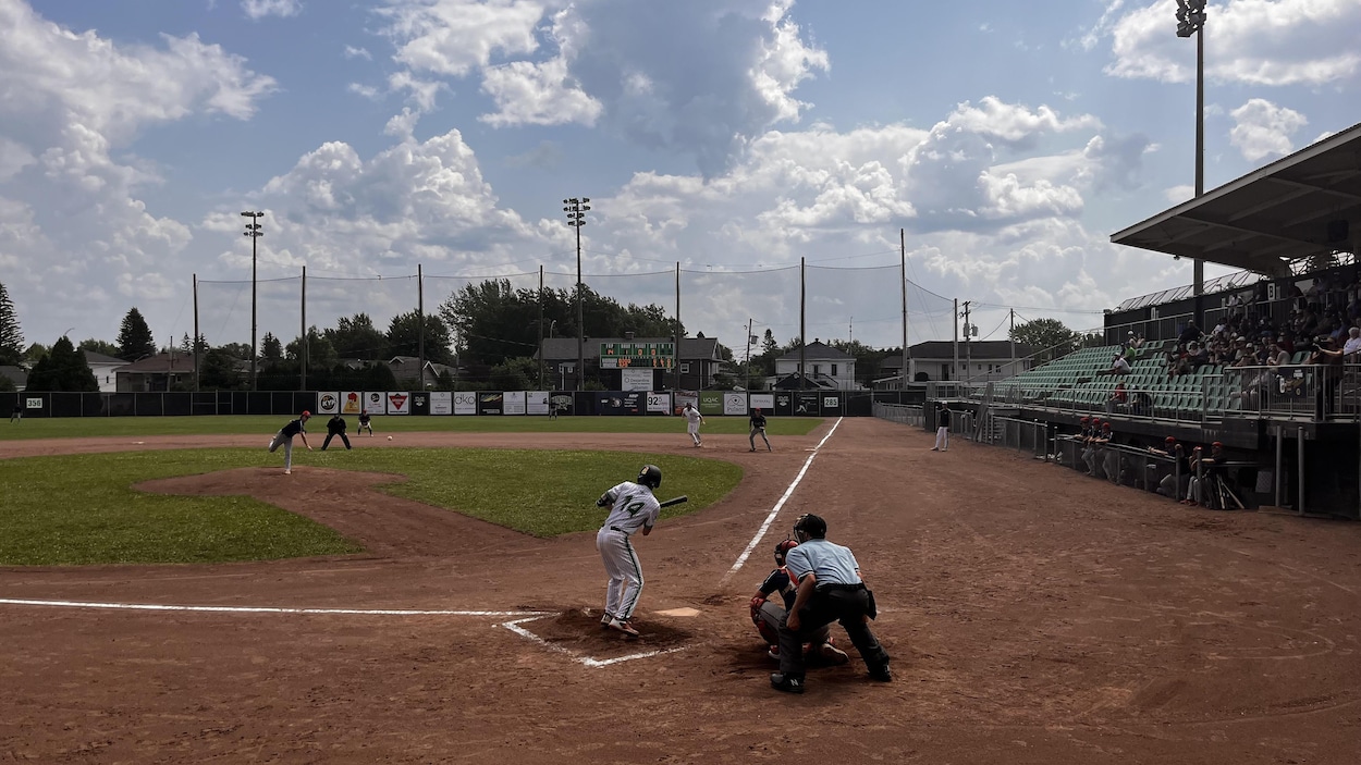 images.radio-canada.caq_auto,w_1250v1ici-info1...