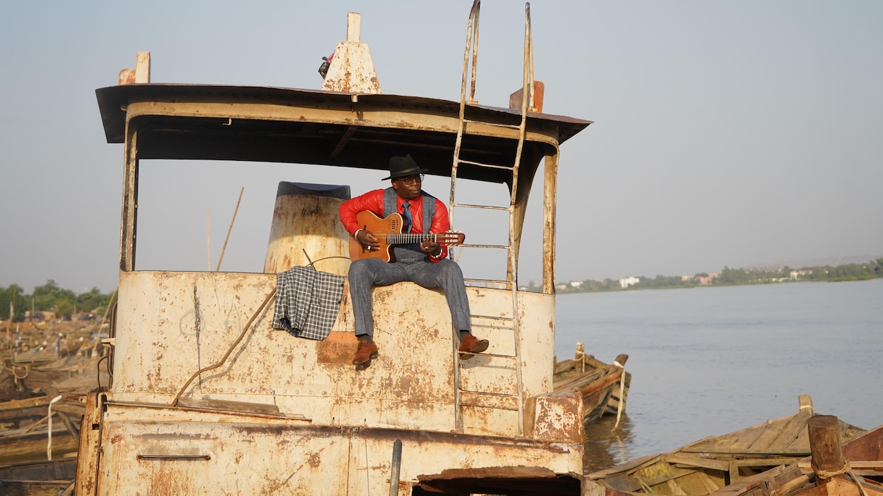 Le guitariste Vieux Farka Touré prolonge le legs musical de son père
