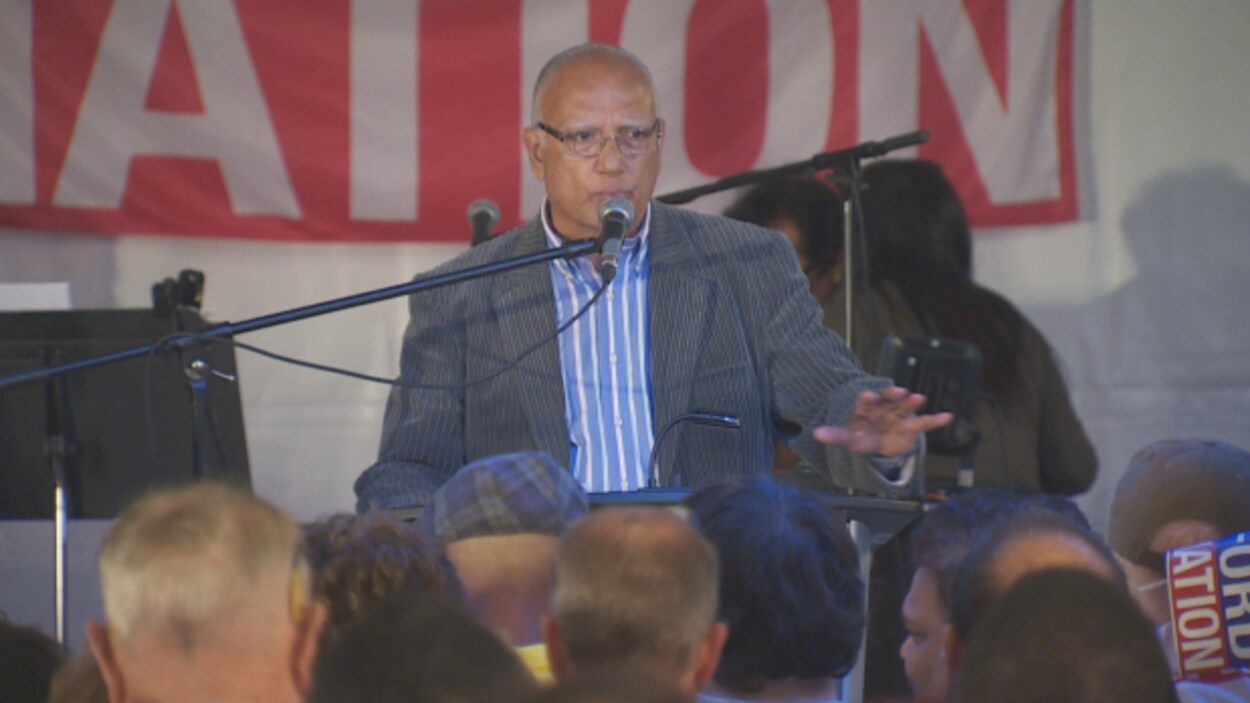 Le conseiller municipal Vince Crisanti lors du « Ford Fest » Le conseiller municipal Vince Crisanti lors du « Ford Fest »