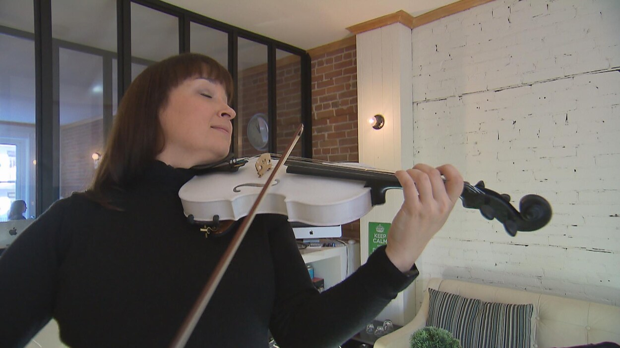 L'Orchestre symphonique d'Ottawa a présenté un violon 3D grâce aux technologies. L'Orchestre symphonique d'Ottawa a présenté un violon 3D grâce aux technologies.