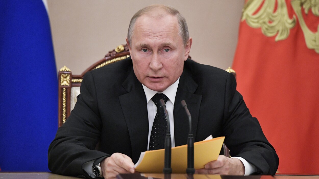 Le président russe, Vladimir Poutine, préside une réunion avec les membres du Conseil de sécurité à Moscou le 23 août 2019.