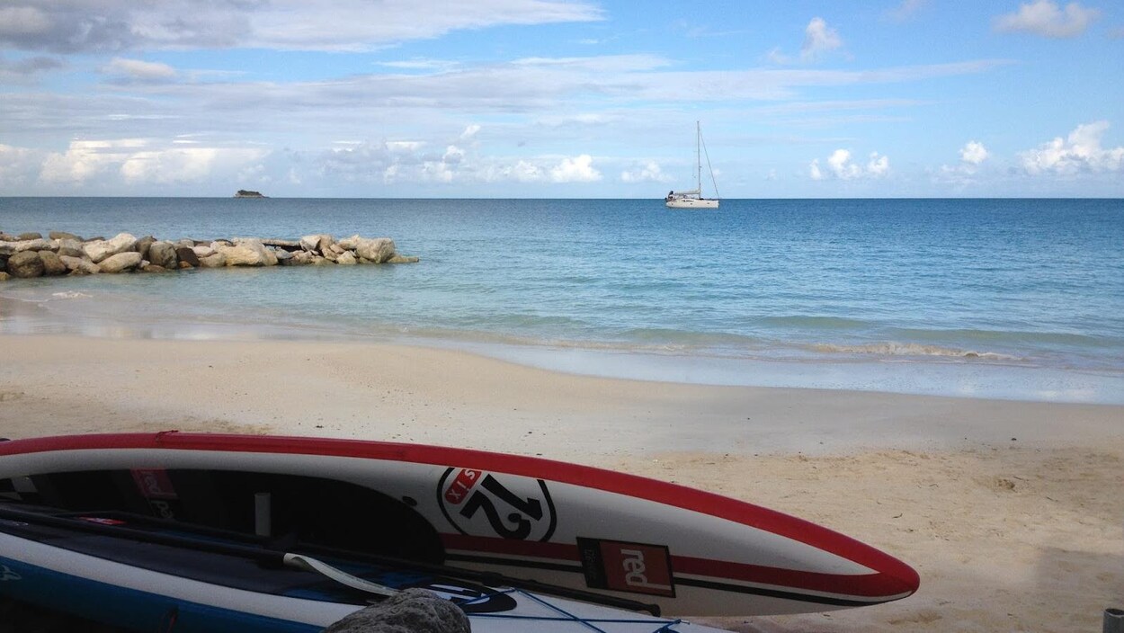 Un voilier sur la mer. Un voilier sur la mer.