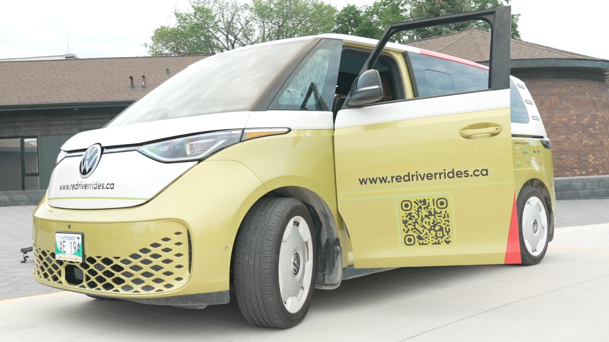 Des voitures électriques partagées pour combattre les défis de transport en milieu rural