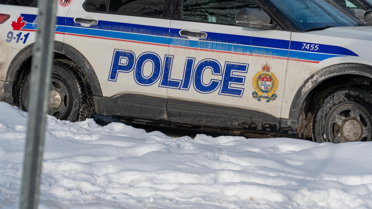 Une femme meurt dans une collision frontale près d’Ottawa