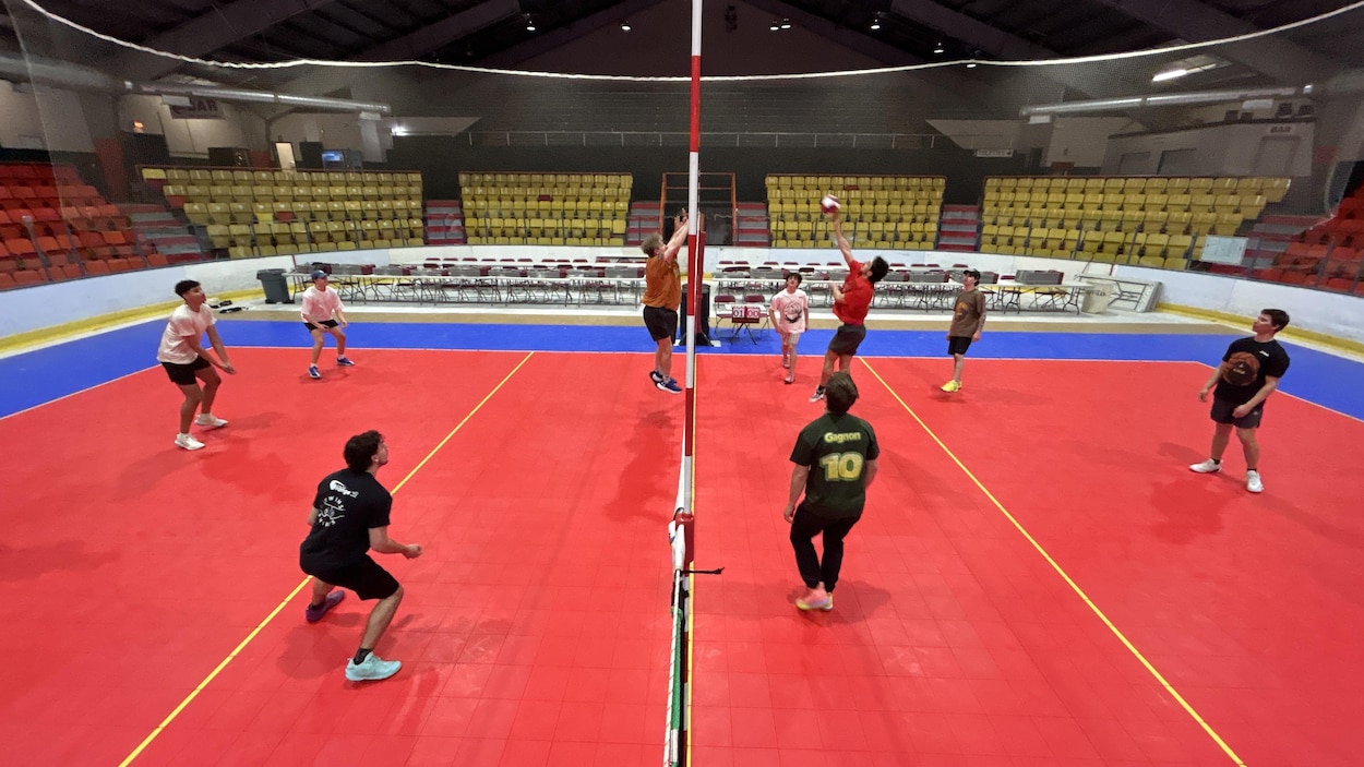 Sept-Îles se prépare pour le plus grand tournoi de volleyball du Québec