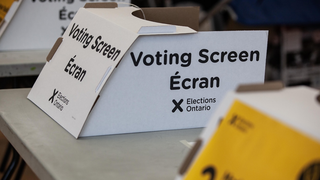 Élections municipales en Ontario : le manque de candidats inquiète dans certaines villes