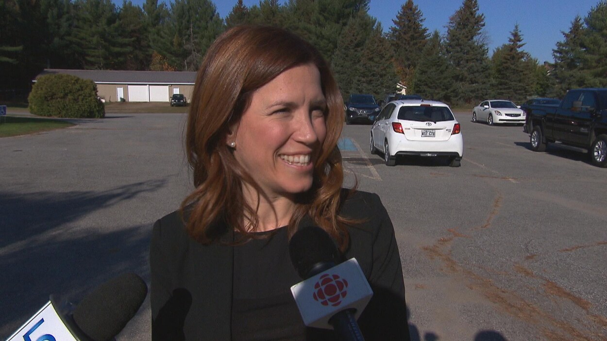 Valérie Renaud Martin répond aux questions des journalistes.