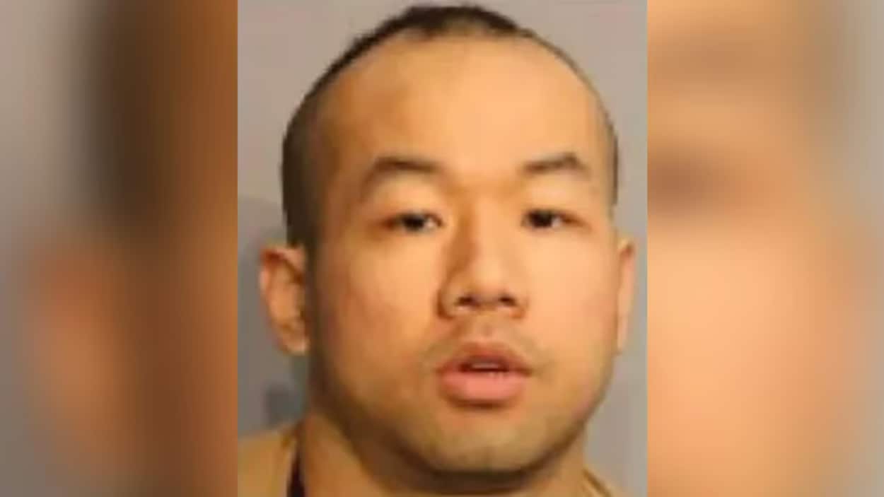 Un homme coupable de voyeurisme aurait fait au moins 652 victimes