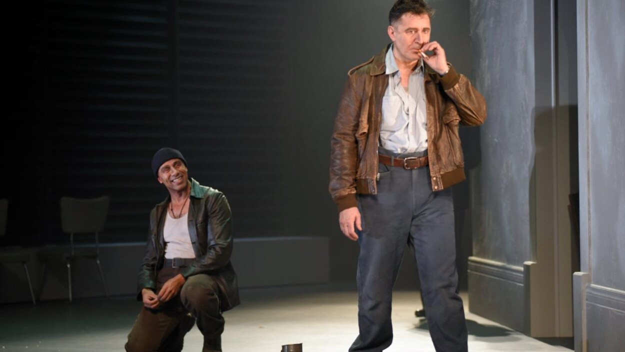Martin-David Peters et François Papineau dans la pièce « Vu du pont » au TNM Martin-David Peters et François Papineau dans la pièce « Vu du pont » au TNM