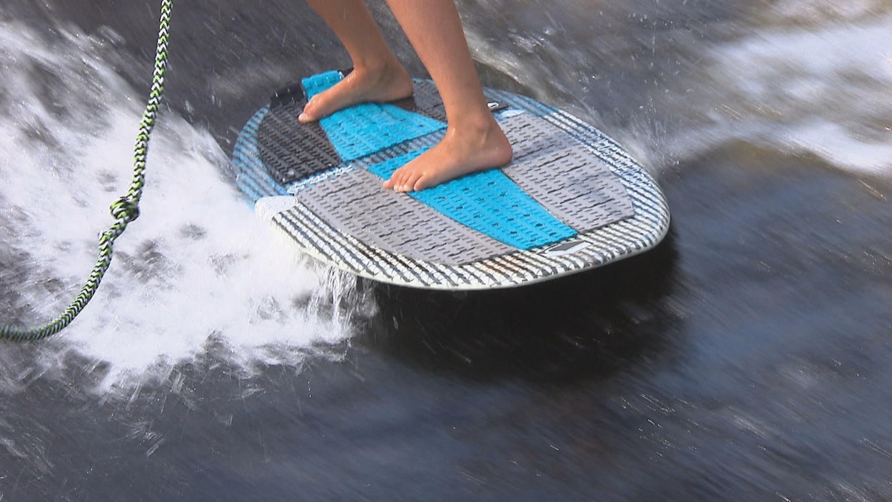 Saint-David-de-Falardeau entend bannir le wakesurf sur le lac Clair