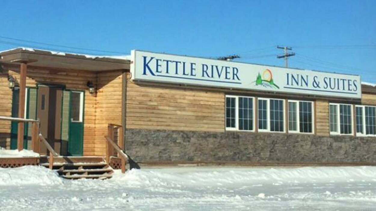 Un motel en hiver. Un motel en hiver.