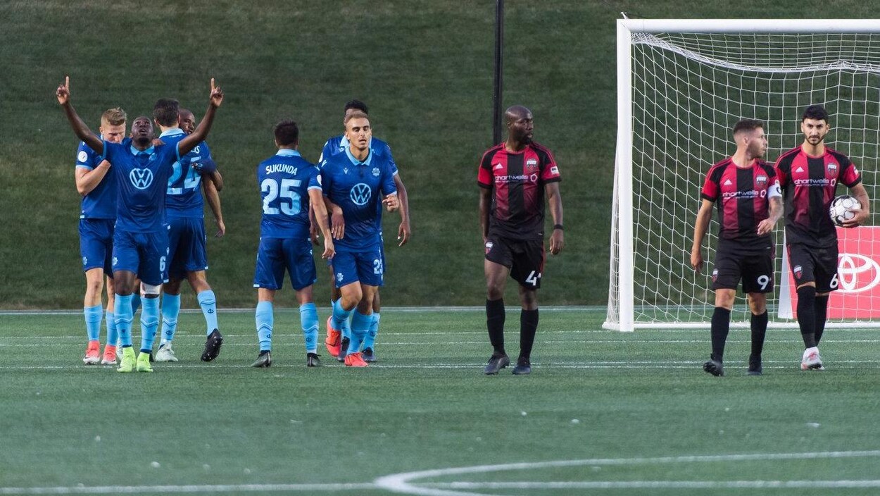 Joueurs des Wanderers et du Fury