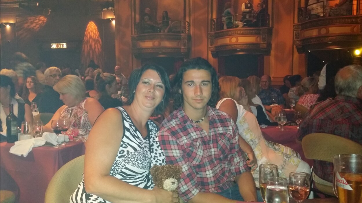 Stéphanie Labonté Côté et son fils Wanny Pelletier.