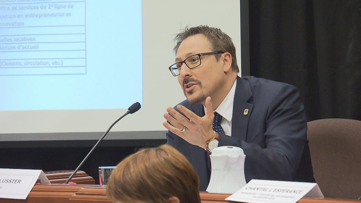Le maire de Sherbrooke, Steve Lussier.