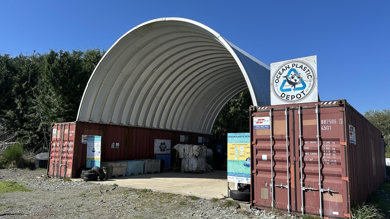 Une décharge près de Tofino interdit le dépôt des combinaisons en néoprène