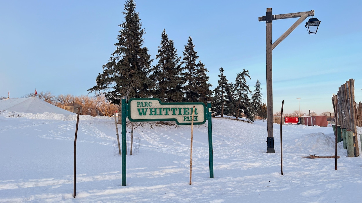 Pourquoi le « Parc du Voyageur » s’appelle-t-il le parc Whittier ?