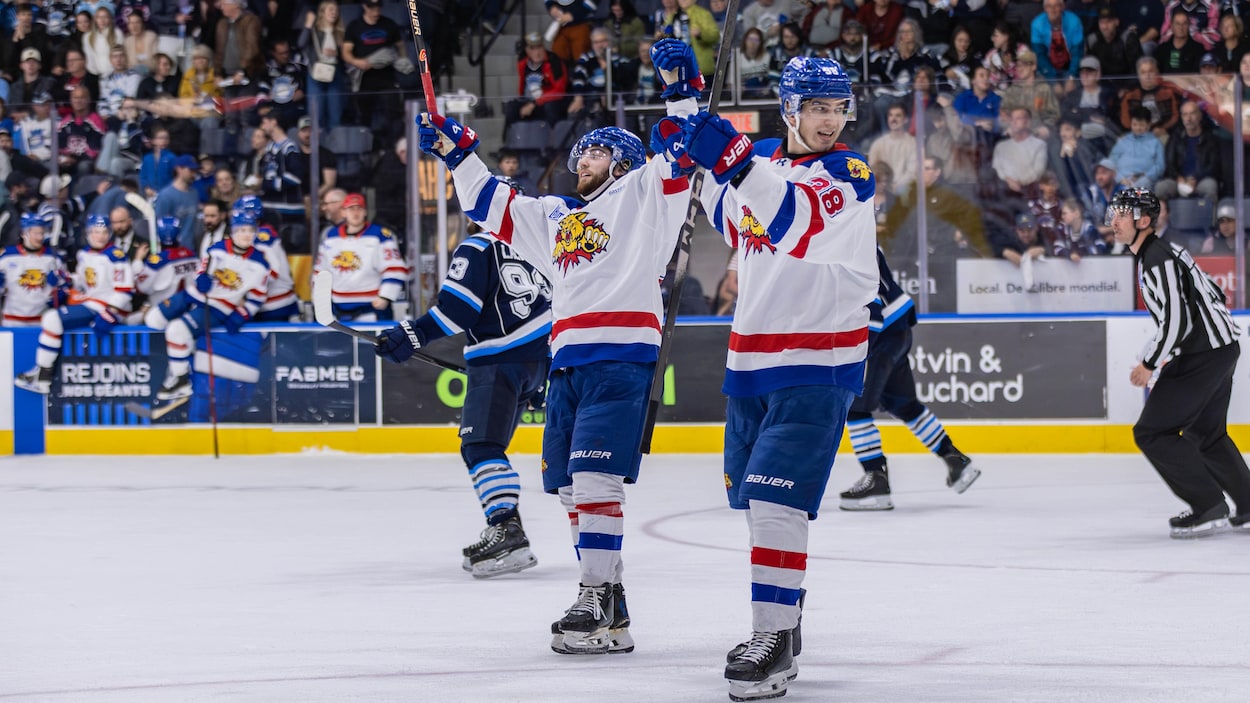 Les Wildcats créent l’égalité 2-2 en finale de la LHJMQ contre les Saguenéens