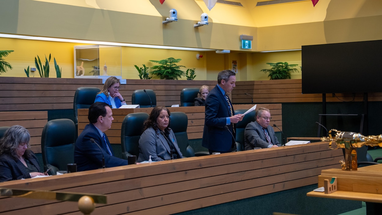 Déficit « record » dans le budget 2026-2027 du Yukon, déposé jeudi