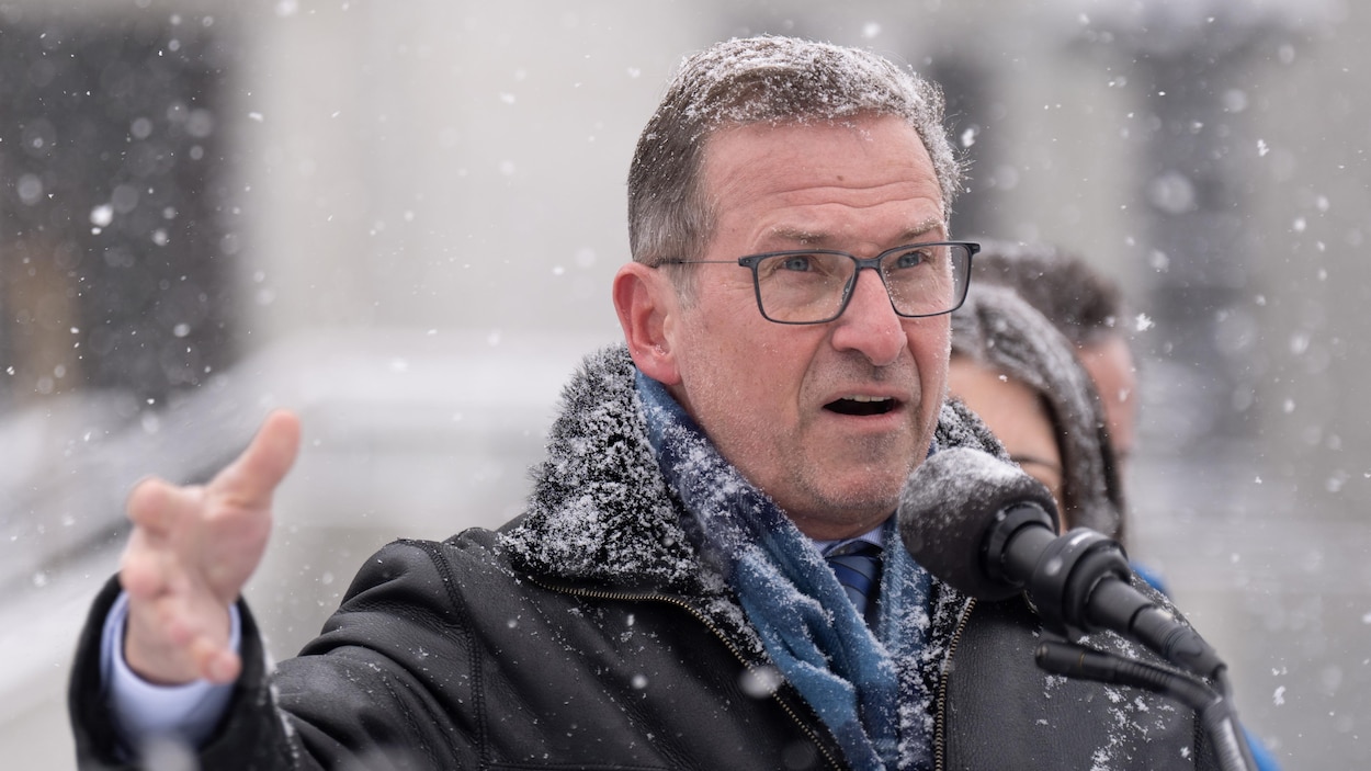 La vérif : y a-t-il moins d’agents frontaliers au pays?