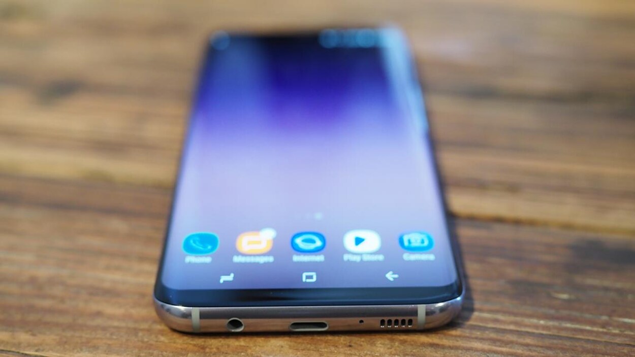 Le Samsung Galaxy S8 sera le premier téléphone doté de la technologie Bluetooth 5. Le Samsung Galaxy S8 sera le premier téléphone doté de la technologie Bluetooth 5.