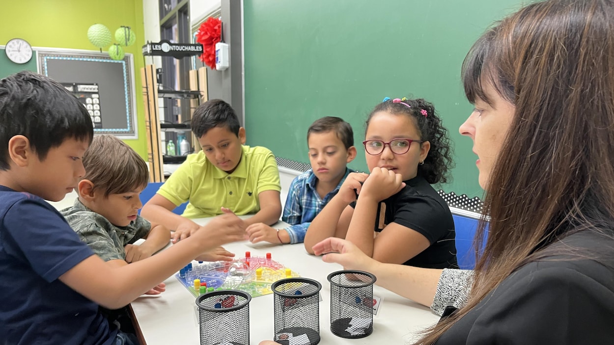Le défi d’accueillir de nouvelles familles dans les écoles de l’Estuaire